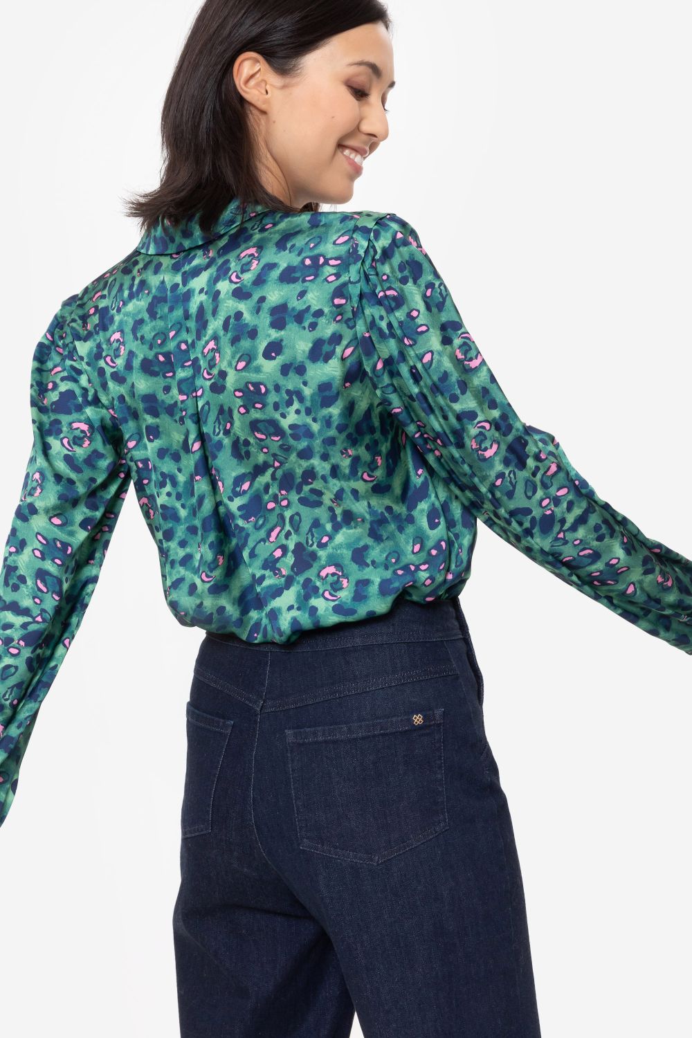 Blouse vert foncé à l'aspect satiné et imprimé