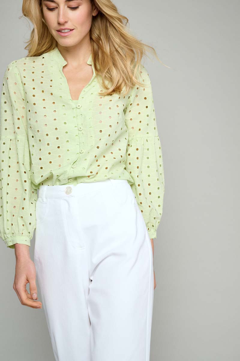 Groene Bloes In Broderie Anglaise - Groen