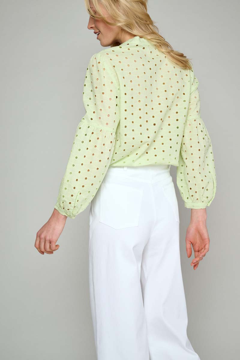 Groene Bloes In Broderie Anglaise - Groen