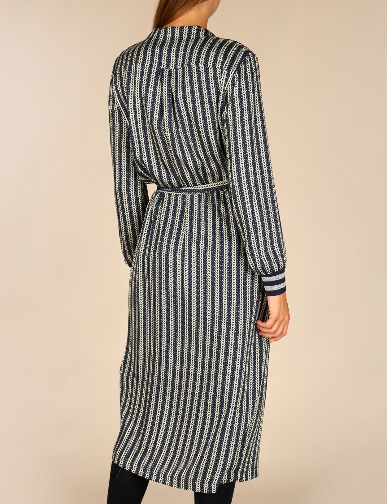 Femme Robe En Viscose Avec Ceinture En Bleu